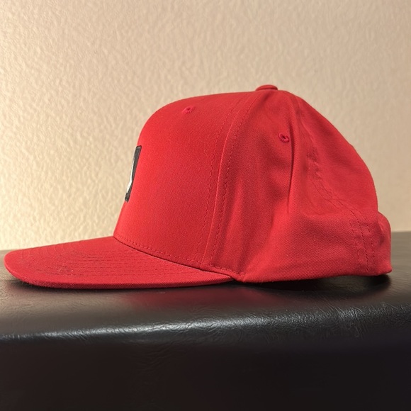 Volcom Snapback hat - Picture 2 of 4